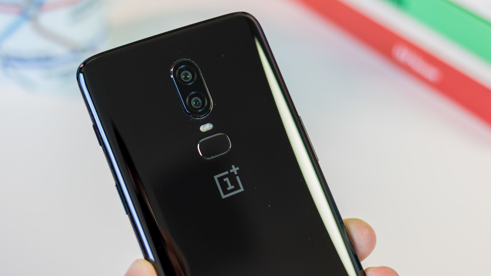 One 6.1. ONEPLUS 6t Galaxy s9. 1 Плас 6. One Plus 6 фотографии. One Plus 8 черной сзади.