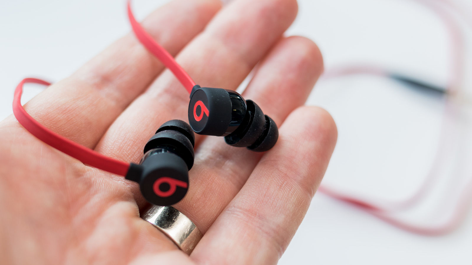 Beats urBeats3 Review Punchy Entry level Beats Macworld