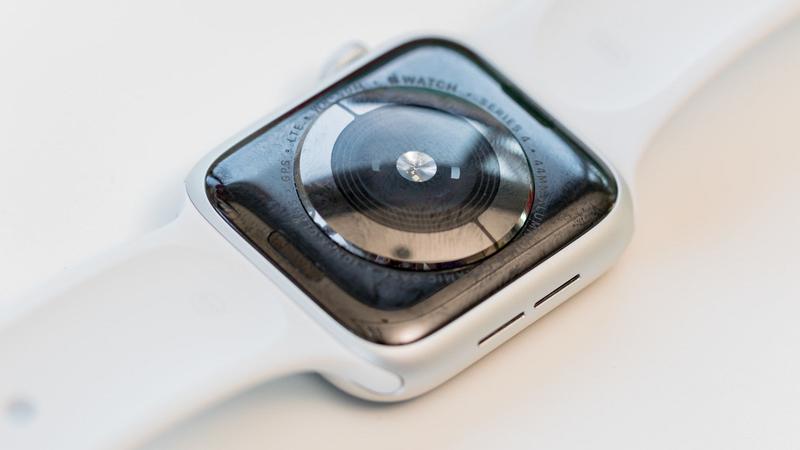 Apple watch outlet series 4 ceramic