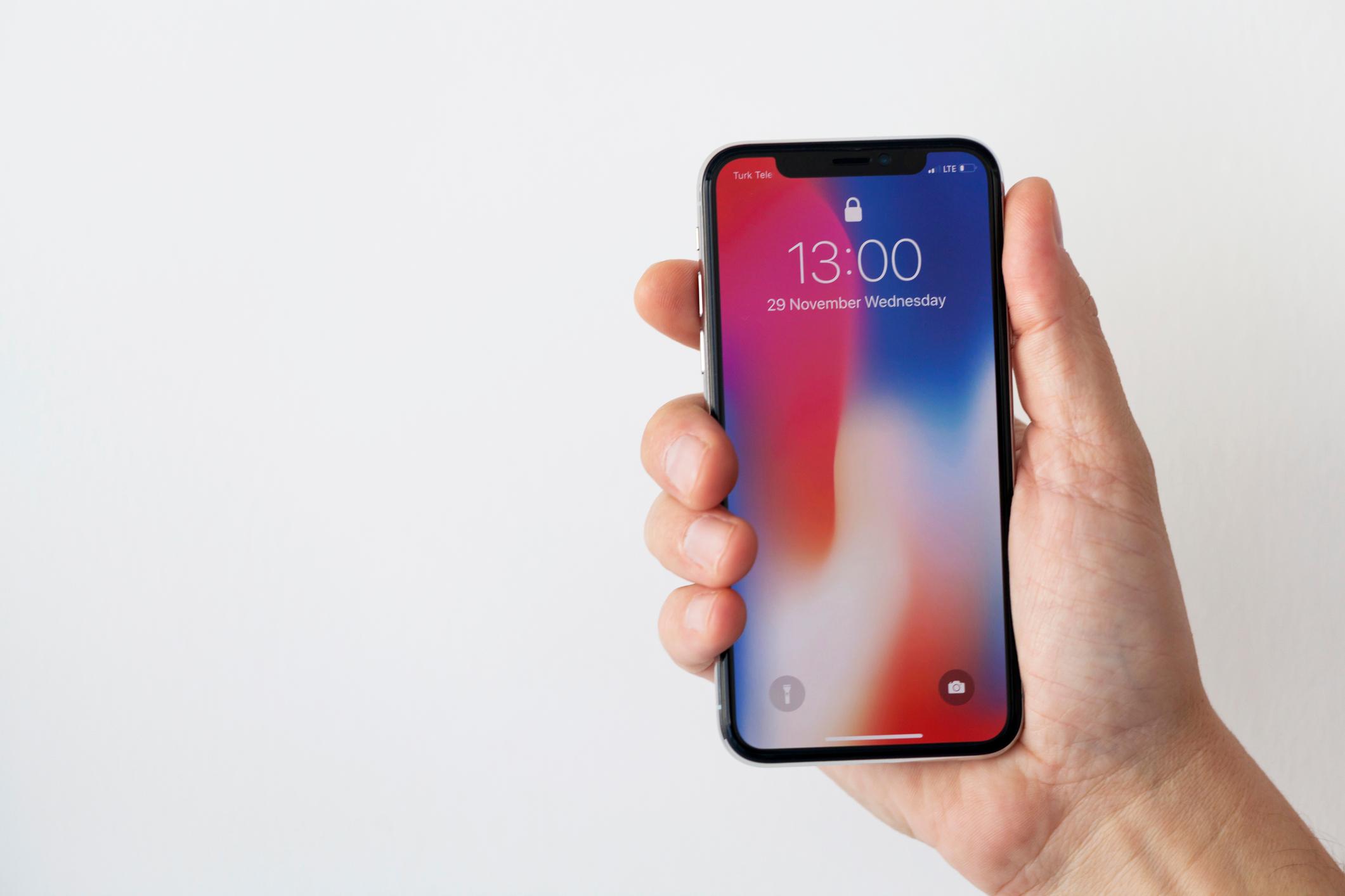 Rumor 7. Cese de la producción del iPhone X en verano