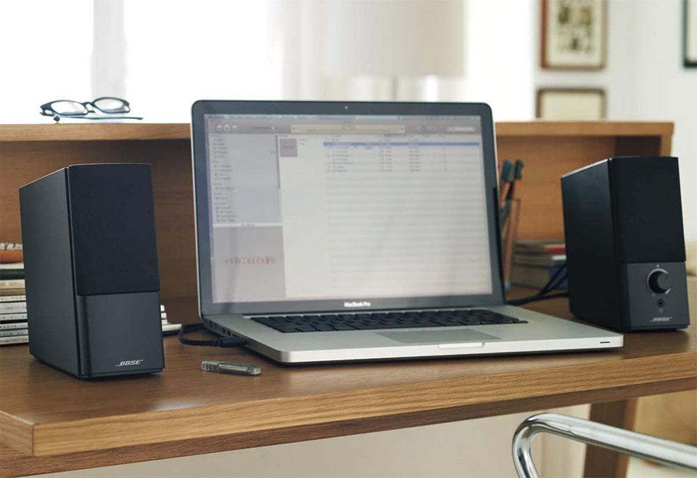 Desk speaker